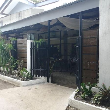 Cozy Inn Mactan Мактан Экстерьер фото