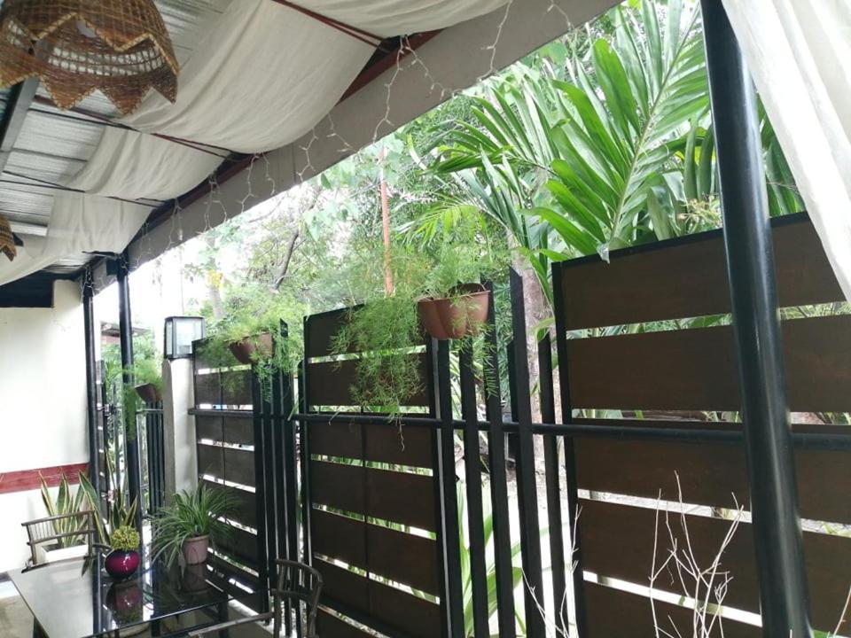 Cozy Inn Mactan Мактан Экстерьер фото